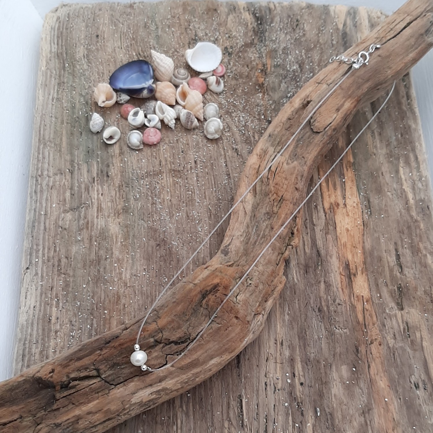 Collier nylon et perle de culture d’eau douce Collier nylon et perle de culture d’eau douce