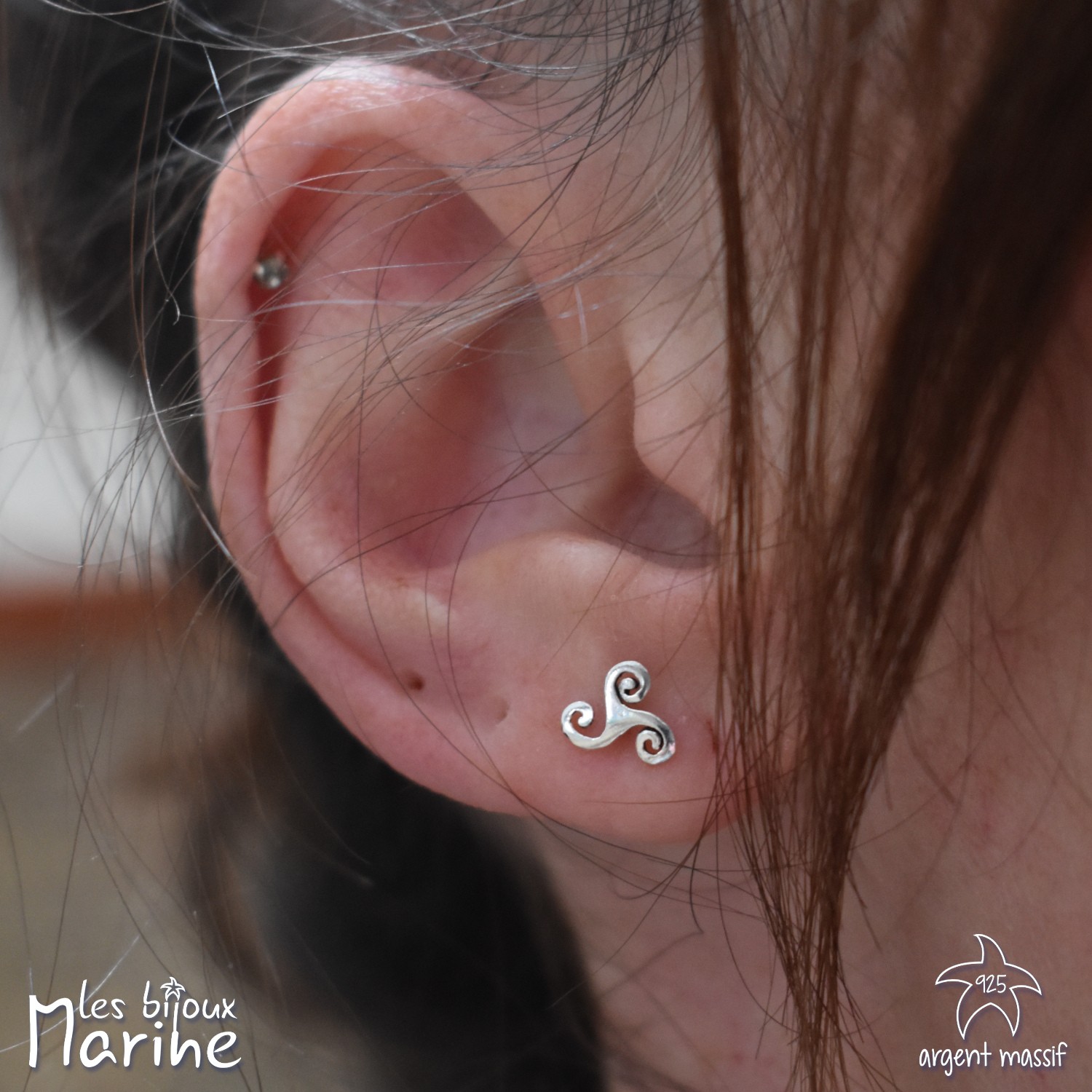 Clous d'oreilles triskel lisse