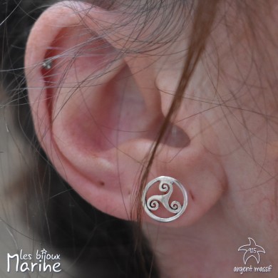 Boucles d'oreilles clous Triskel cerclé