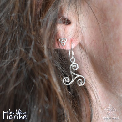 Boucles d'oreilles pendantes Triskel classique