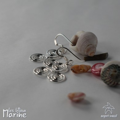 Boucles d'oreilles pendantes Triskel stylisé