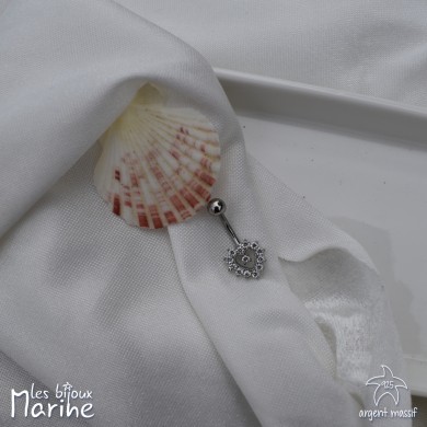 Piercing nombril coeur