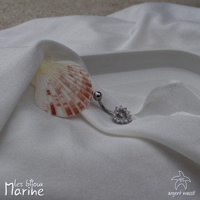 Piercing nombril coeur
