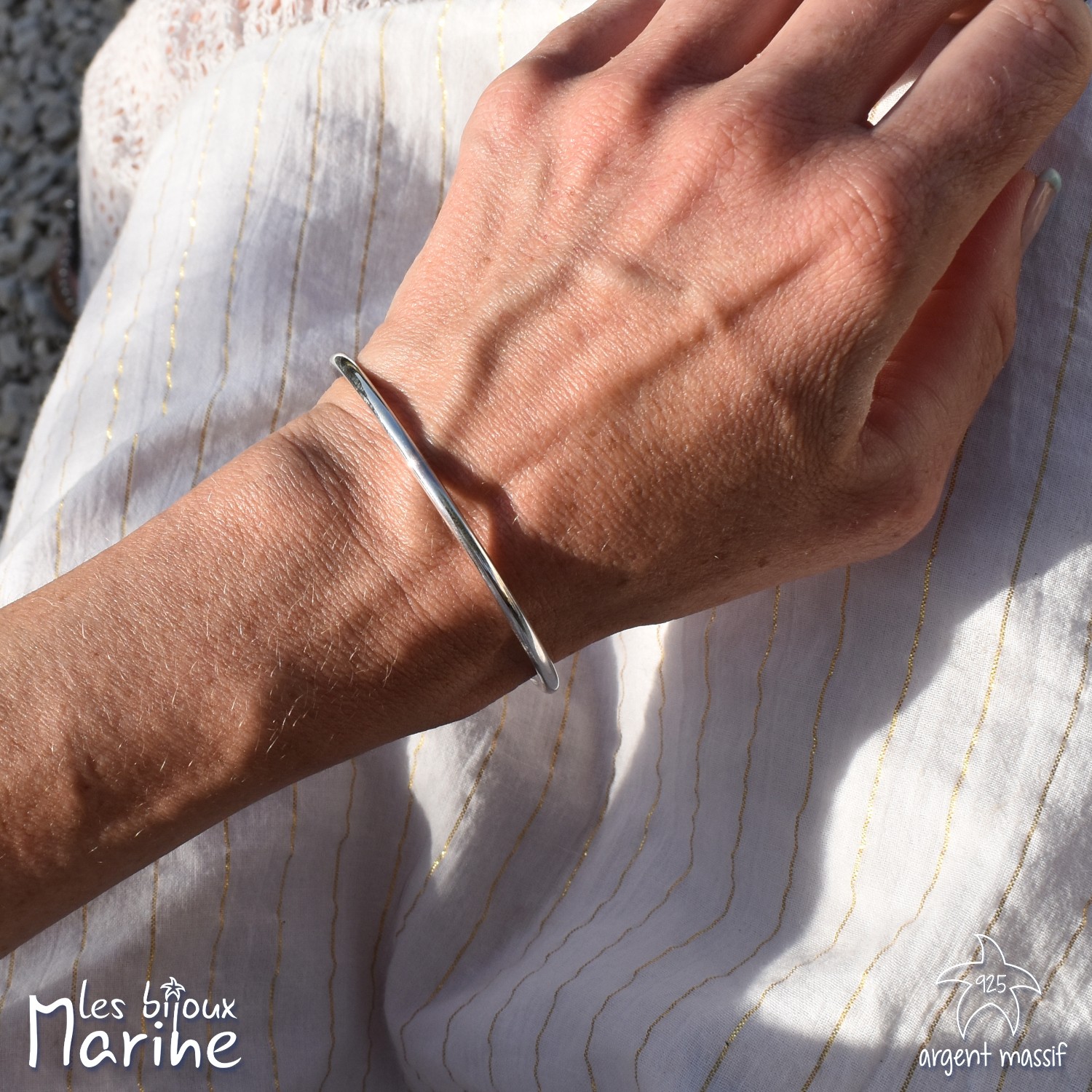 Bracelet jonc rigide