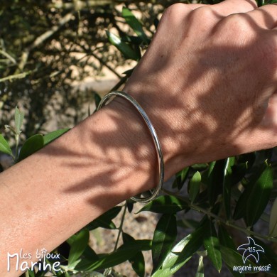 Bracelet jonc rigide
