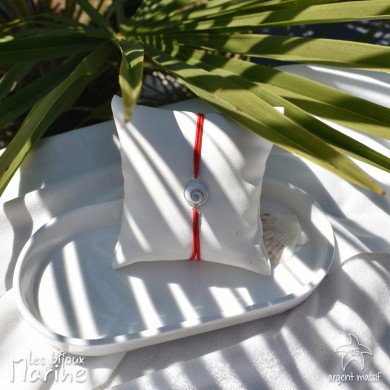 Bracelet Sainte Lucie cordon élastique rouge