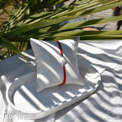 Bracelet Sainte Lucie cordon élastique rouge