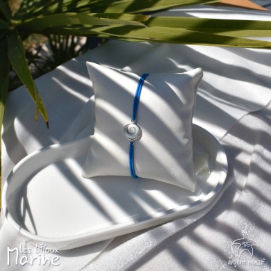 Bracelet Sainte Lucie cordon élastique bleu